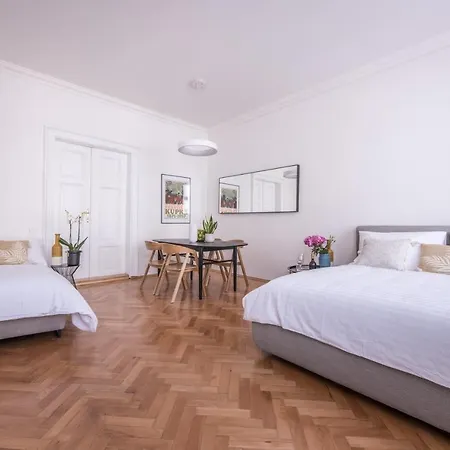 New Design - Location Wenceslas Square Apartamento Praga